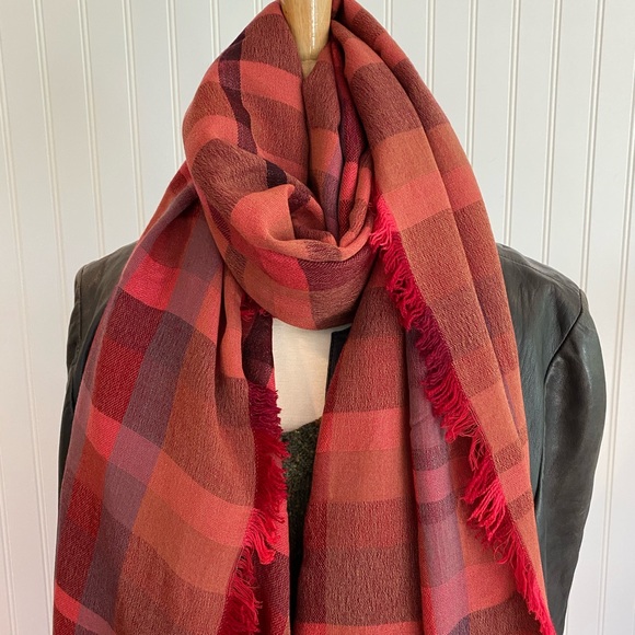 Echo red/grey tone long scarf - Picture 2 of 11